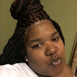 Meet your Posher, Latasha